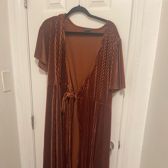 Rust/orange velvet maxi wrap dress - Picture 2 of 5